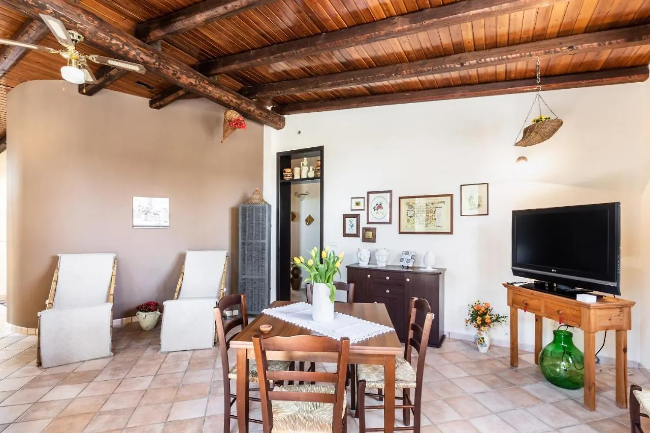 Villa Kalos Near The Sandy Beach, Parking & Wifi Noto